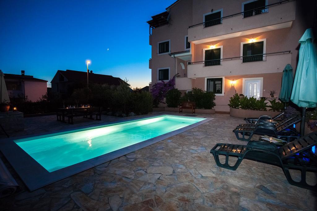 Apartments Lara & Luka Задар Экстерьер фото