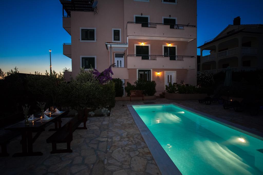 Apartments Lara & Luka Задар Экстерьер фото